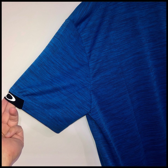 Oakley🏌🏼‍♂️⛳️Polo Mens XL Blue and Black, Worn Once, Practically New, Hydrolinx. - Picture 7 of 16